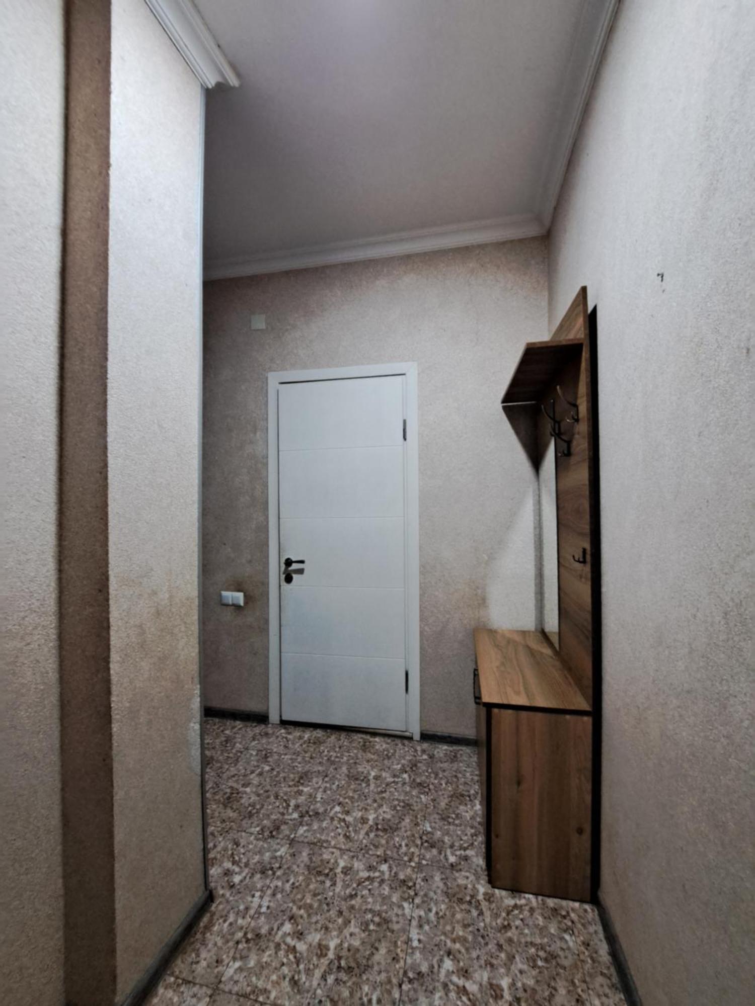 Karvi Hostel & Suites บาทูมิ ภายนอก รูปภาพ