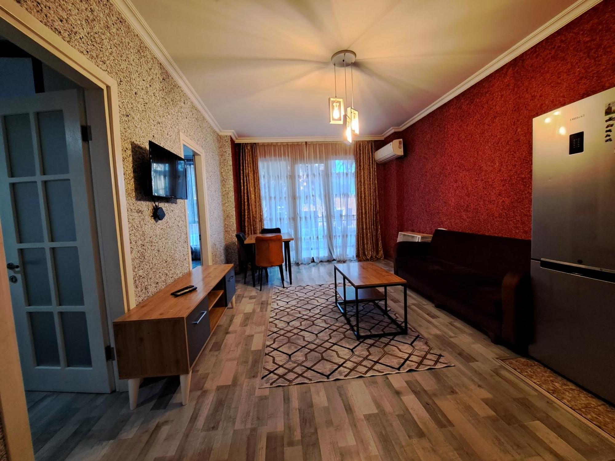 Karvi Hostel & Suites บาทูมิ ภายนอก รูปภาพ