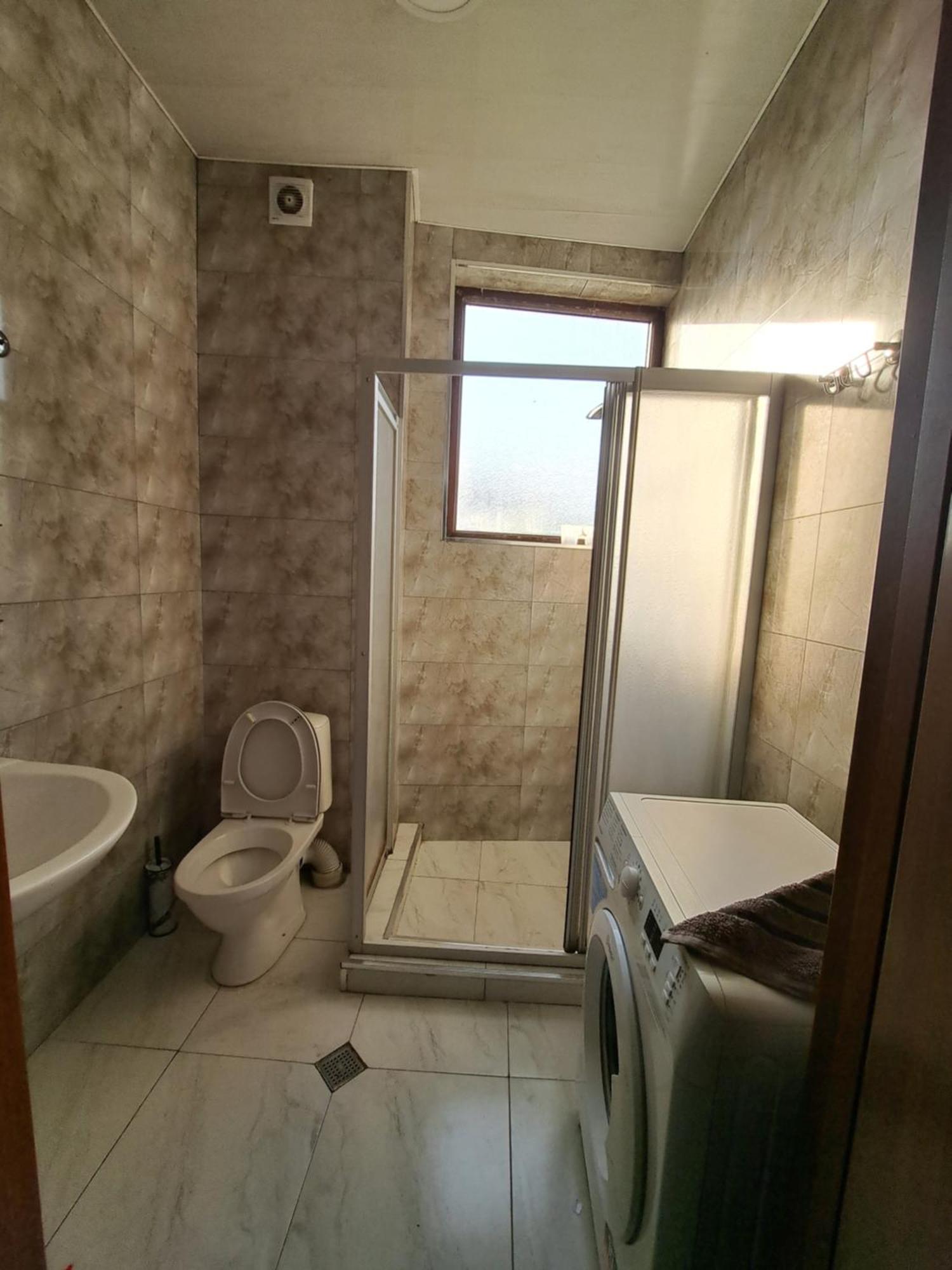 Karvi Hostel & Suites บาทูมิ ภายนอก รูปภาพ