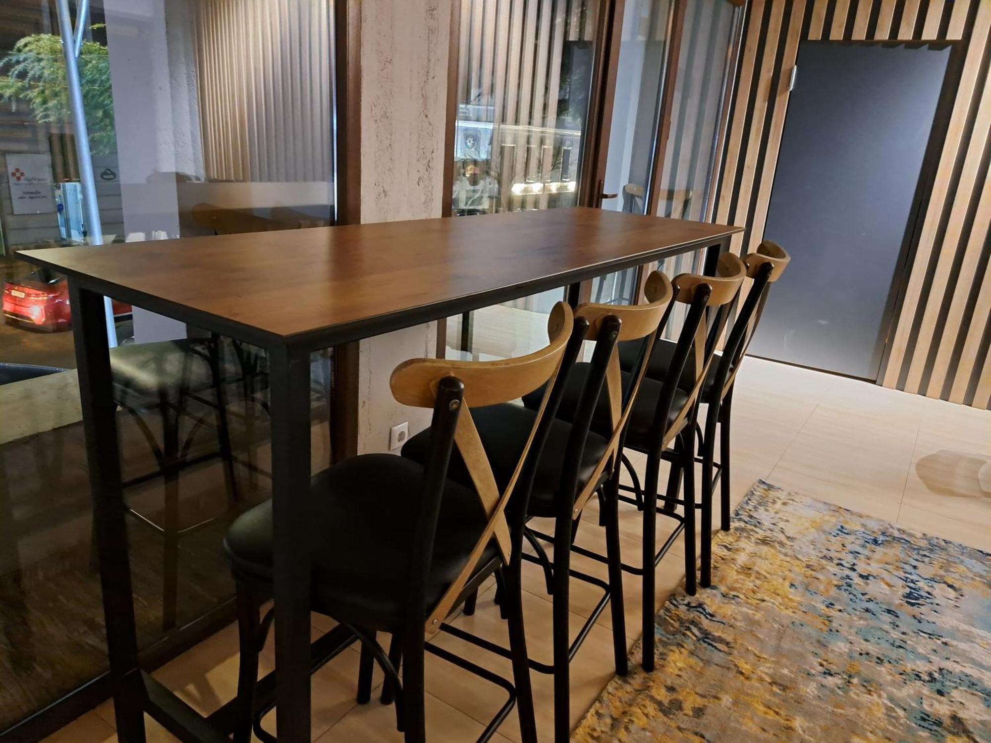 Karvi Hostel & Suites บาทูมิ ภายนอก รูปภาพ