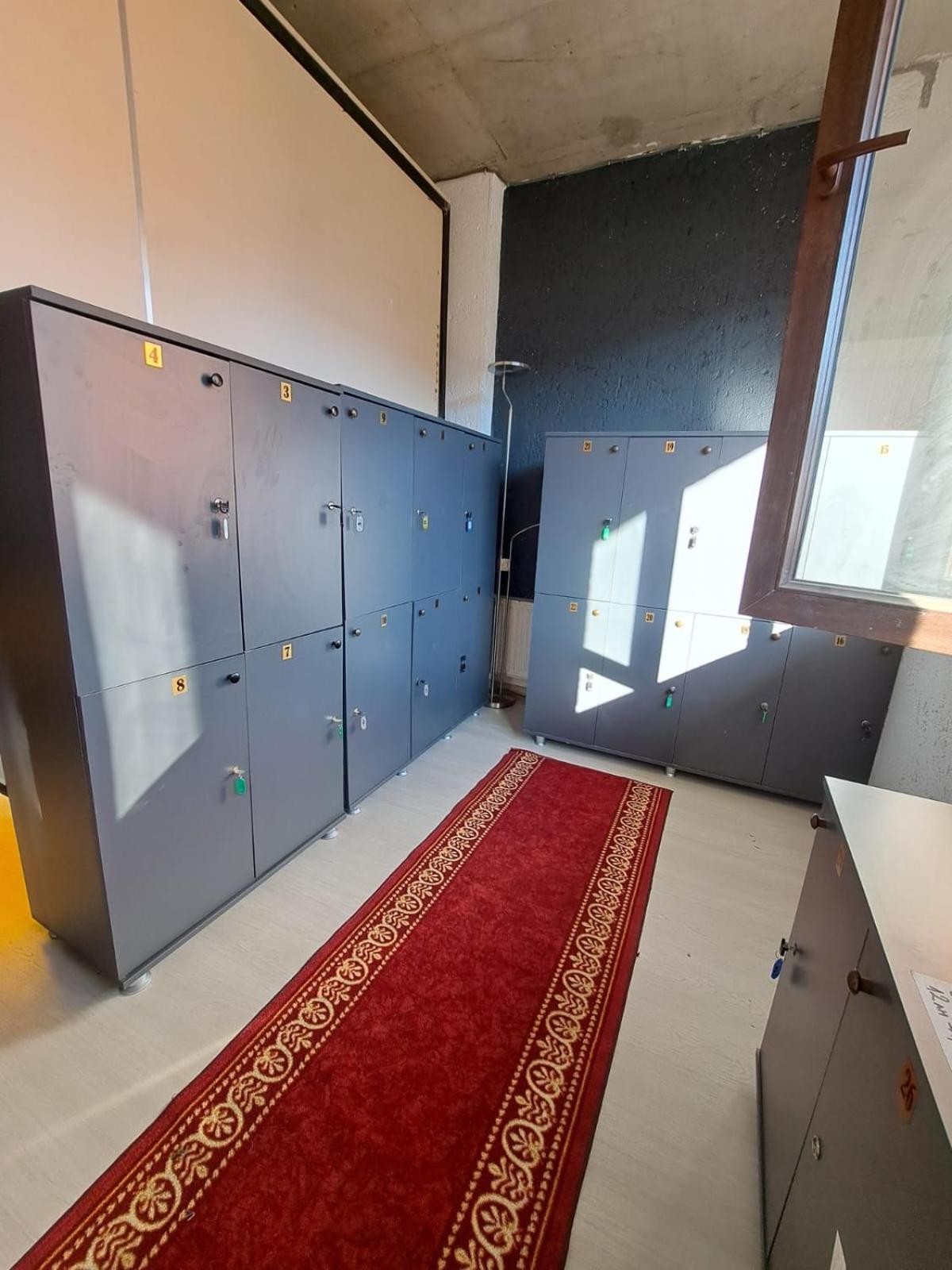 Karvi Hostel & Suites บาทูมิ ภายนอก รูปภาพ